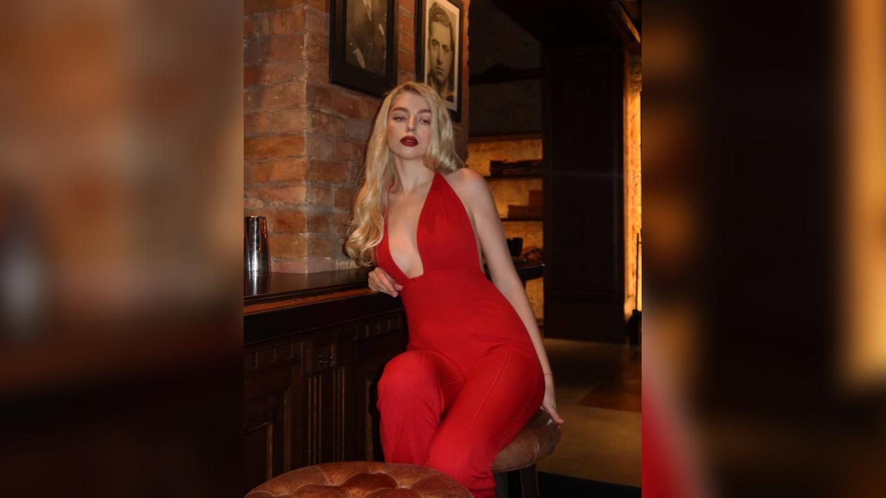 Webcam chat profile for Elunor: Ask about my Hobbies