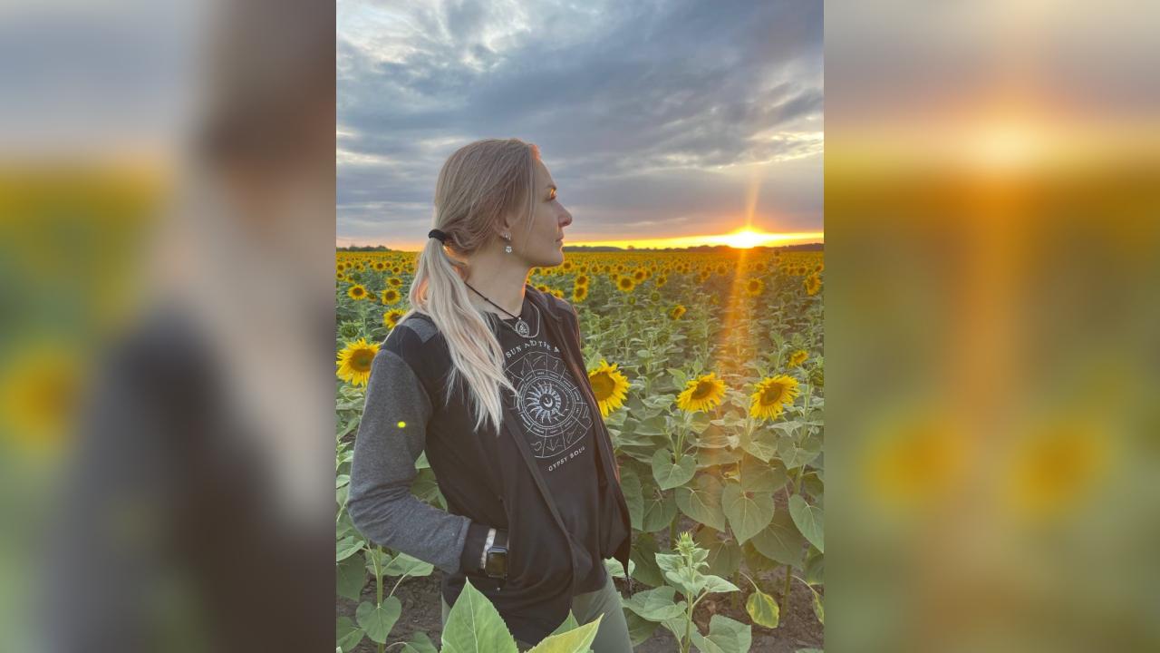 Webcam chat profile for Novalyn: Ask about my Hobbies