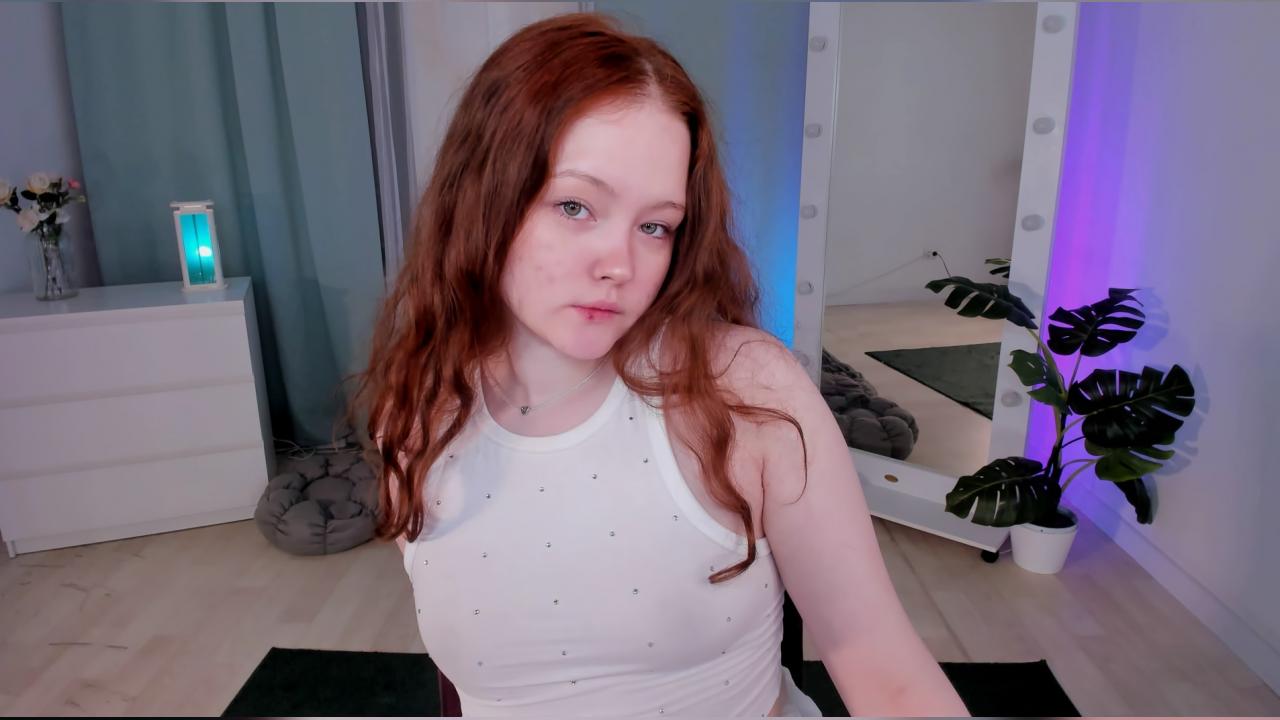 Webcam chat profile for YenneferLitt: Legs, feet & shoes