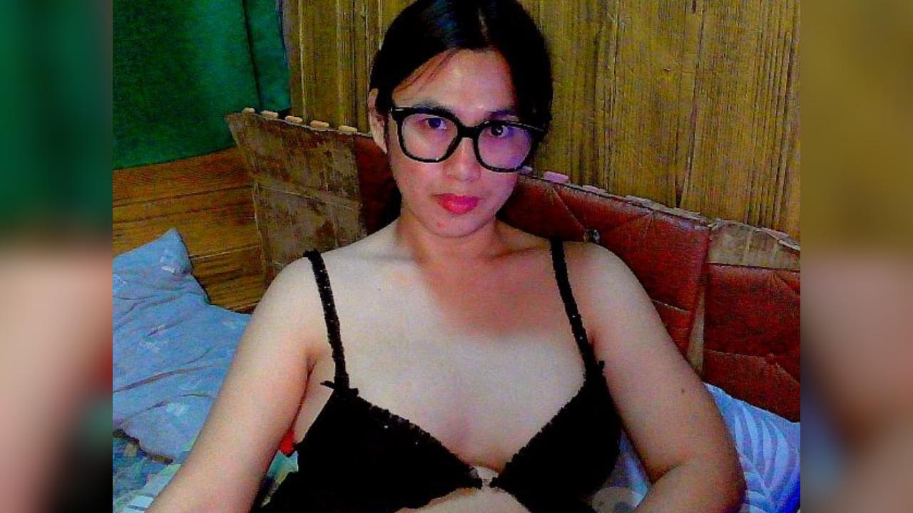 Webcam chat profile for KissyBunny69: Kissing