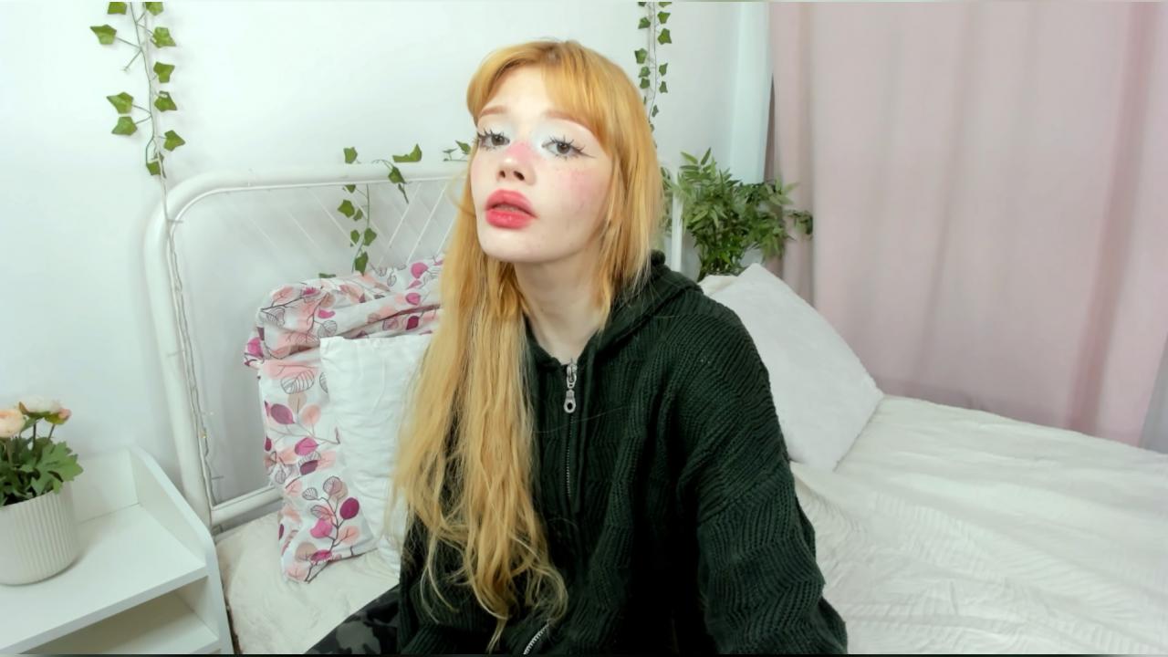 Webcam chat profile for SweetMell: Leather