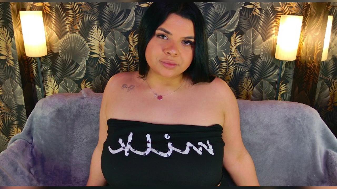 Webcam chat profile for MADYLICIOUS: Exhibition