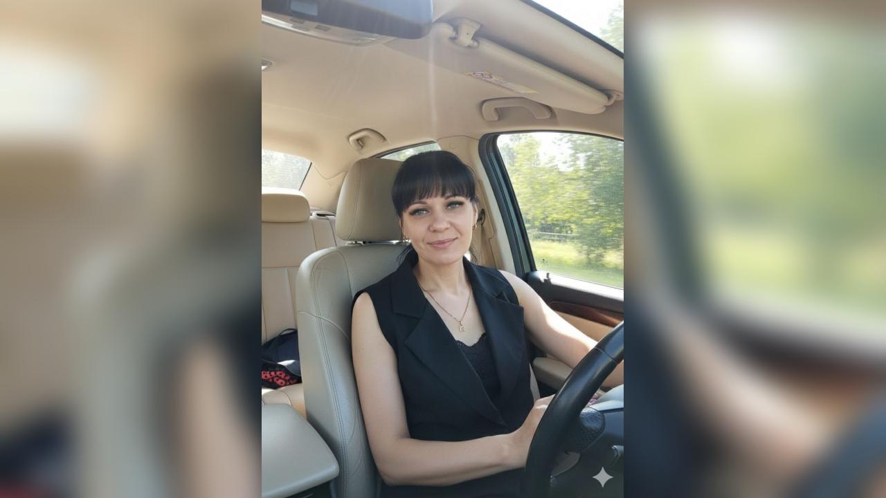 Webcam chat profile for QueenFrost: Cooking