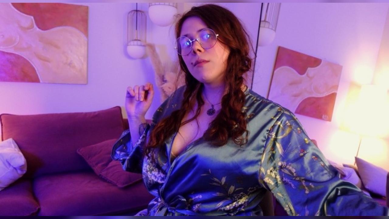 Webcam chat profile for SophiePure: Bondage & discipline