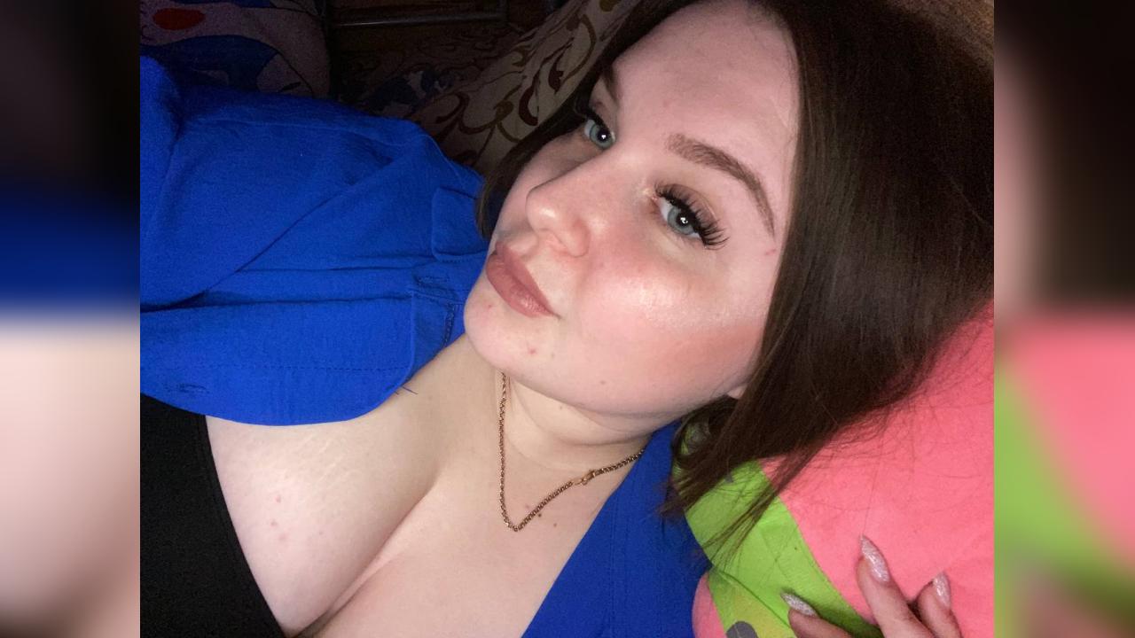 Webcam chat profile for TwixyXRoseX: Outfits