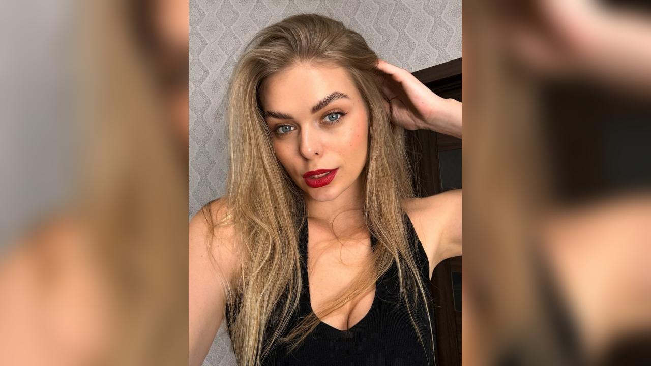 Webcam chat profile for Evelinaaaaa: Bondage & discipline