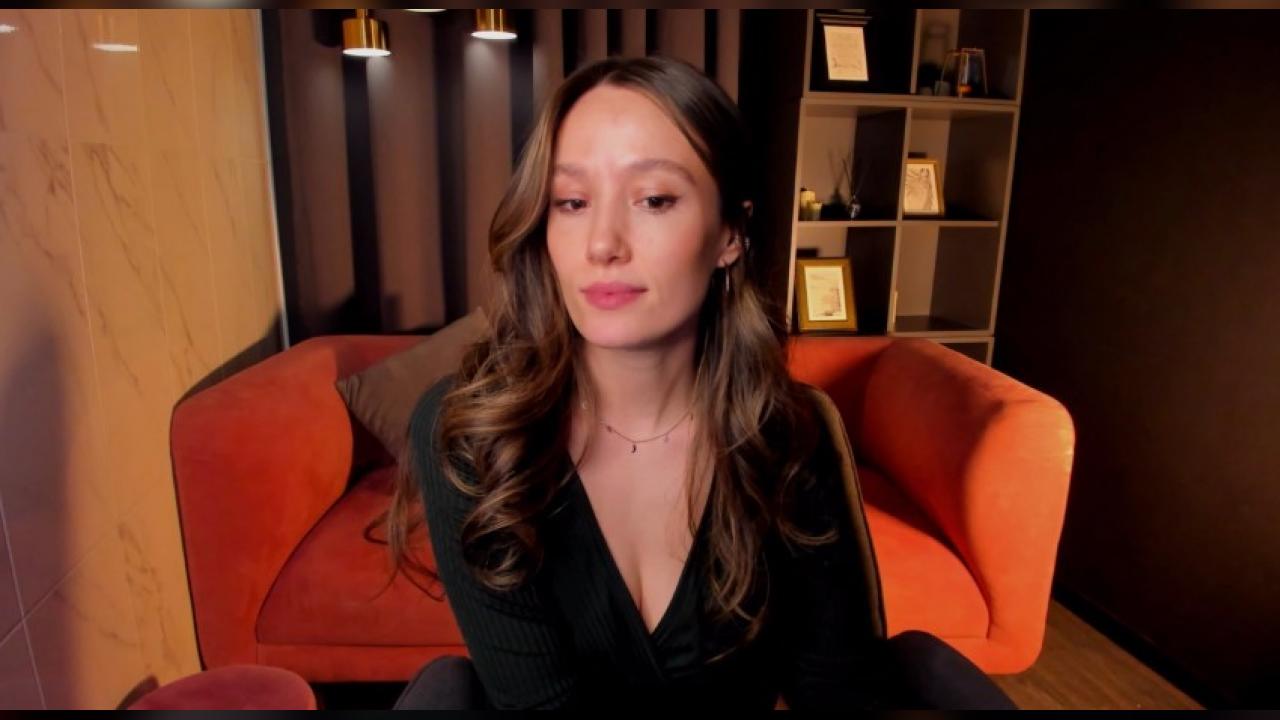 Webcam chat profile for AgnesGoddes: Legs, feet & shoes