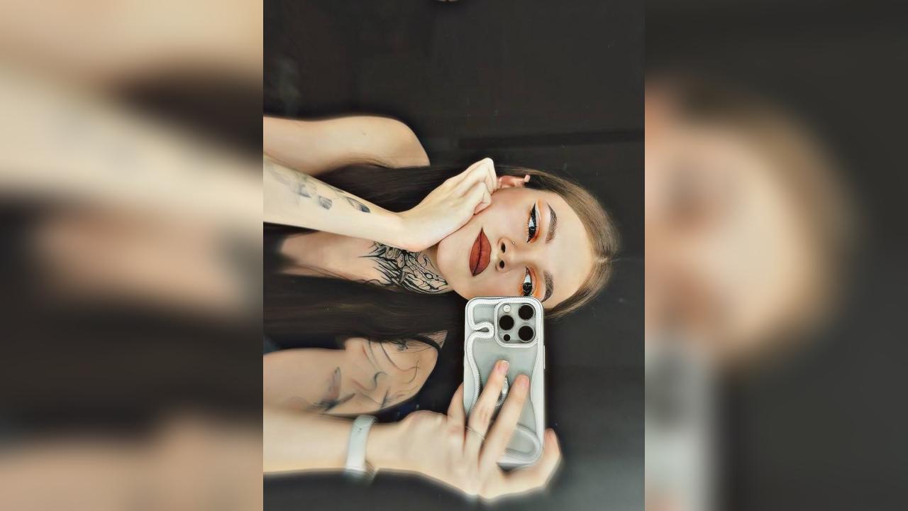 Webcam chat profile for VelcetAura69: Nails