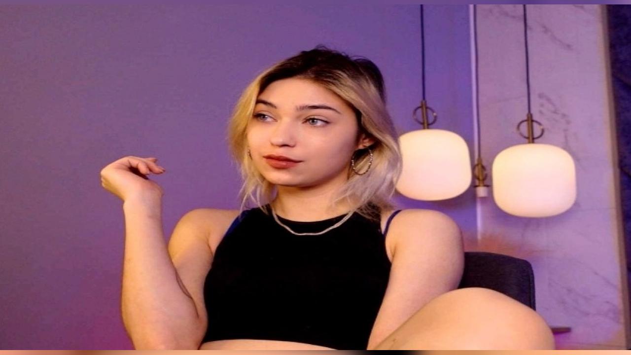 Webcam chat profile for AlysiaSun: Legs, feet & shoes