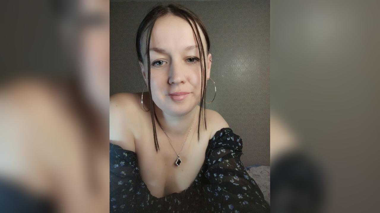 Webcam chat profile for SweetAngelaGirl: Outfits