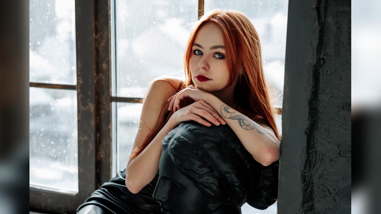 Webcam chat profile for MiaSwetty: Latex & rubber