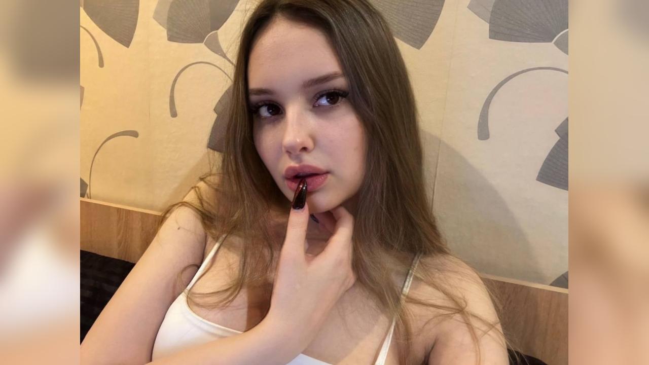 Webcam chat profile for Beti: Ask about my Hobbies