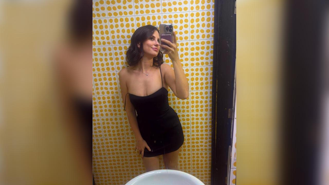 Webcam chat profile for MiaPrestigo: Dancing