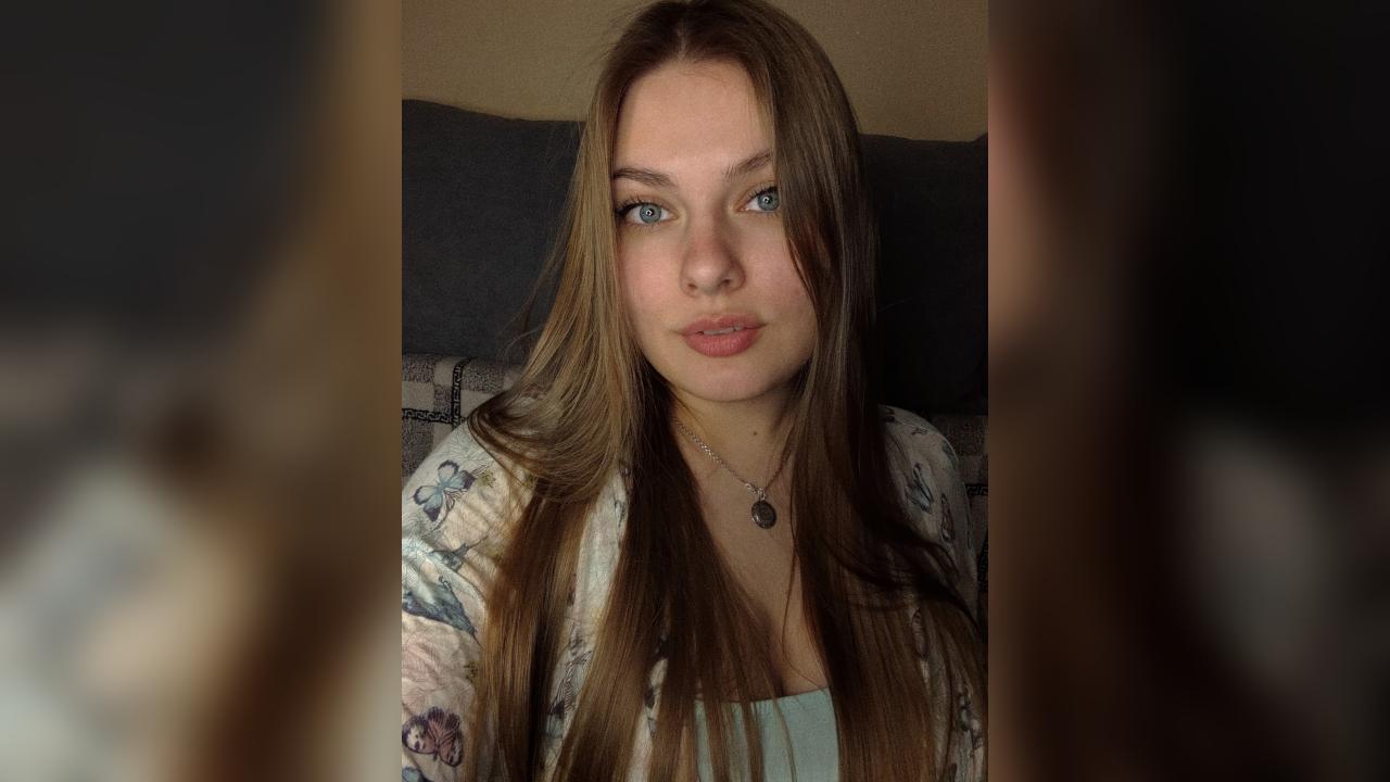 Webcam chat profile for ElegantFlame: Ask about my Hobbies