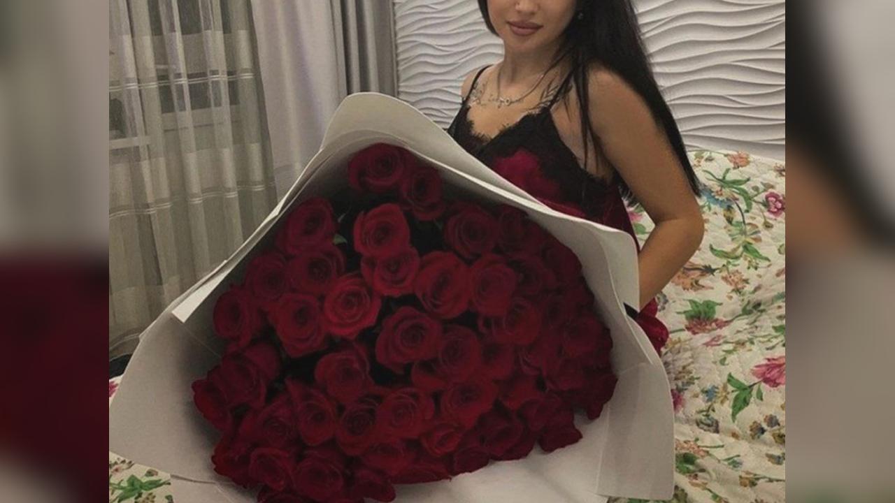 Webcam chat profile for AmazonsQueen: Legs, feet & shoes