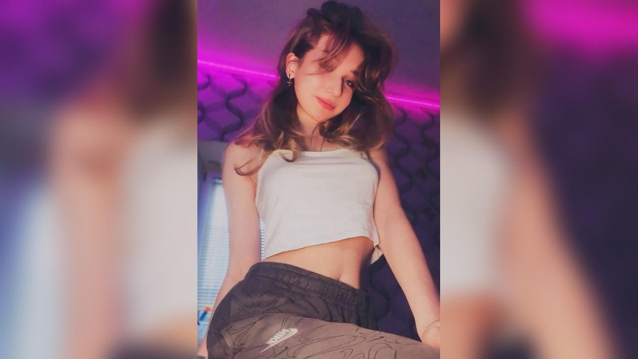 Webcam chat profile for Snezhka: Ask about my Hobbies