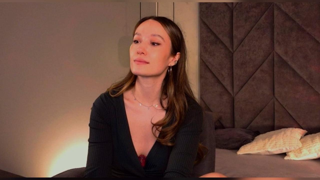 Webcam chat profile for AgnesGoddes: Legs, feet & shoes