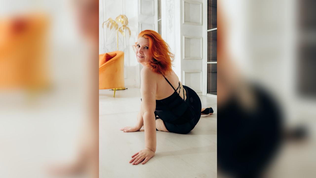 Webcam chat profile for AlmazFireFoxOne: Kissing