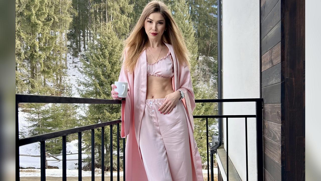 Webcam chat profile for Mavka: Cooking