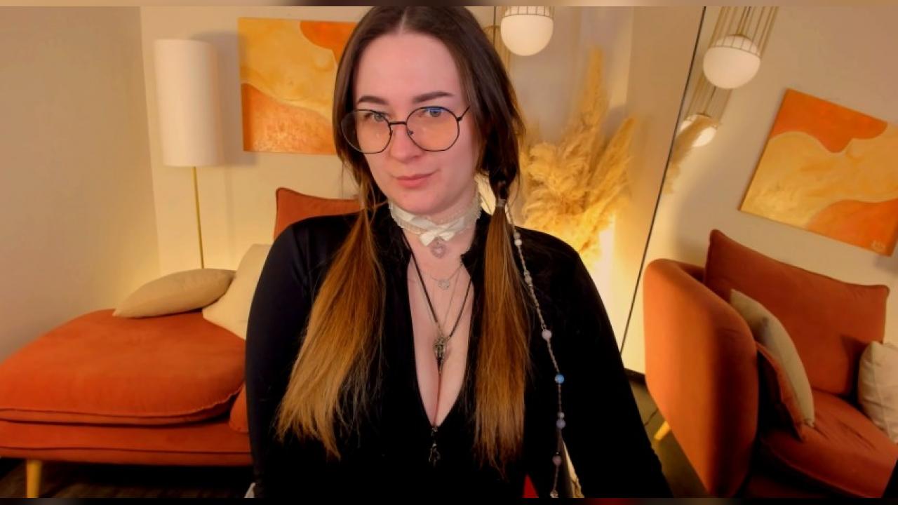 Webcam chat profile for EmmaBloomm: Dominatrix