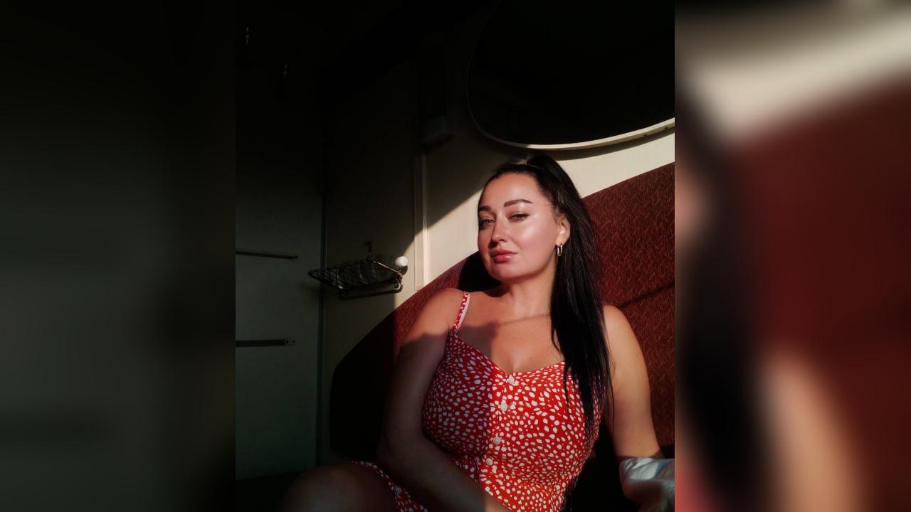 Webcam chat profile for Teolina: Ask about my other interests