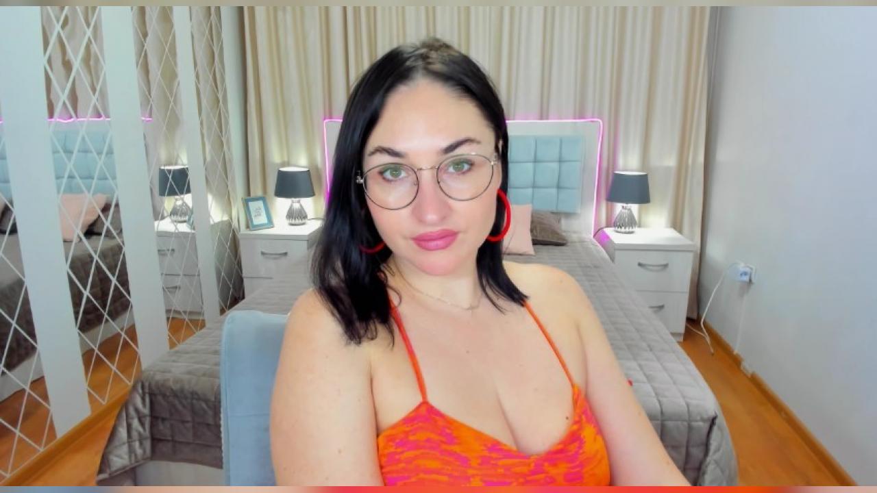 Webcam chat profile for StefanaDean: Leather