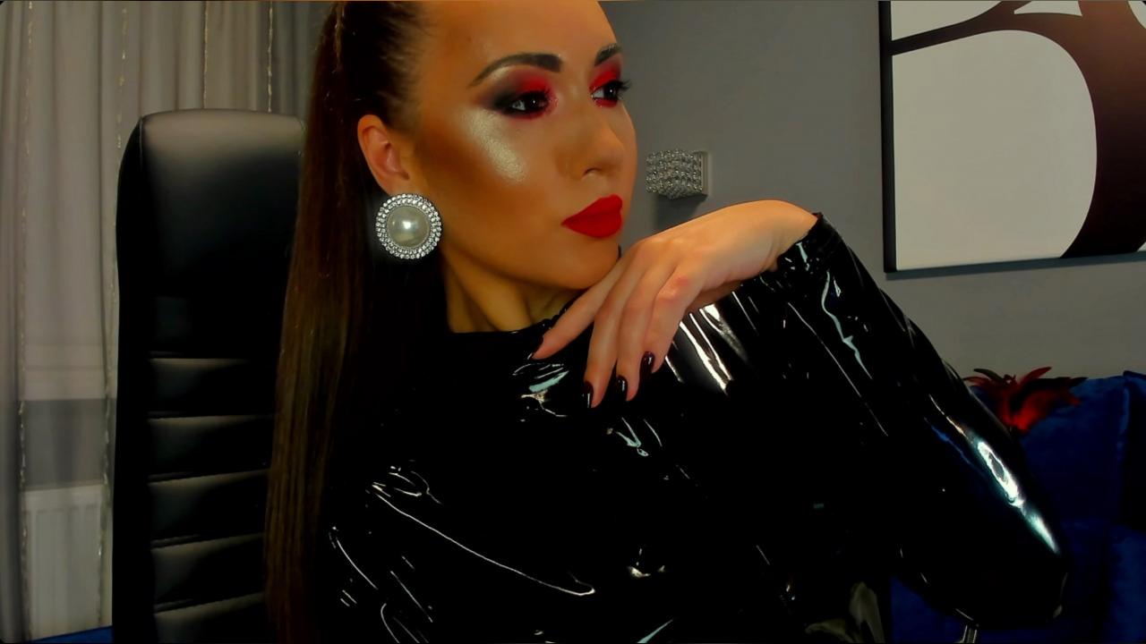 Webcam chat profile for LanaDominaVIP: Leather