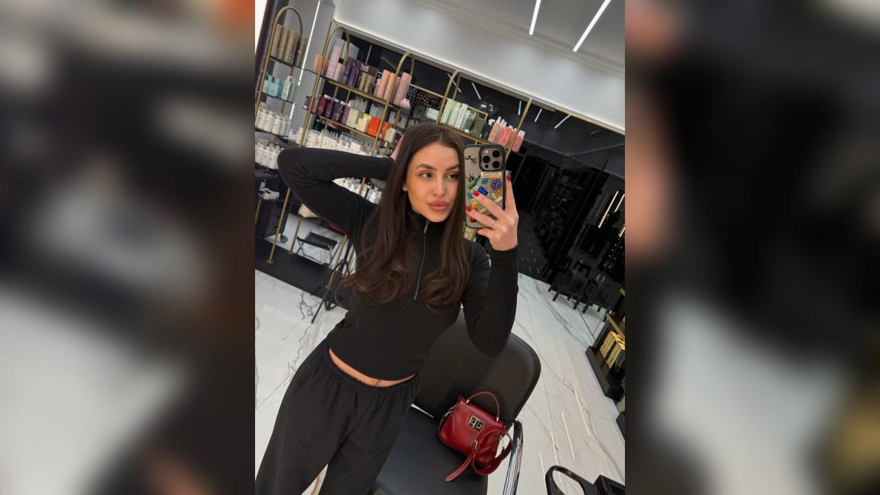 Webcam chat profile for Violet