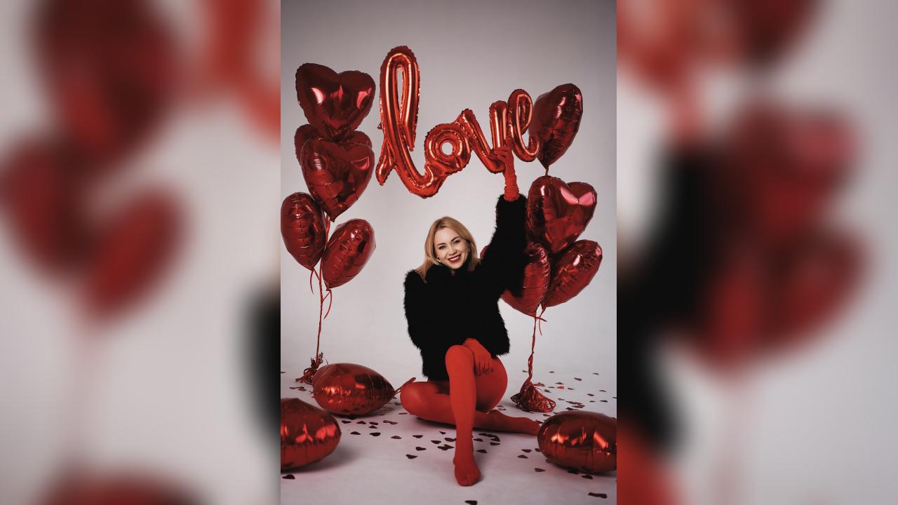 Webcam chat profile for ElanoraGrace: Exercise