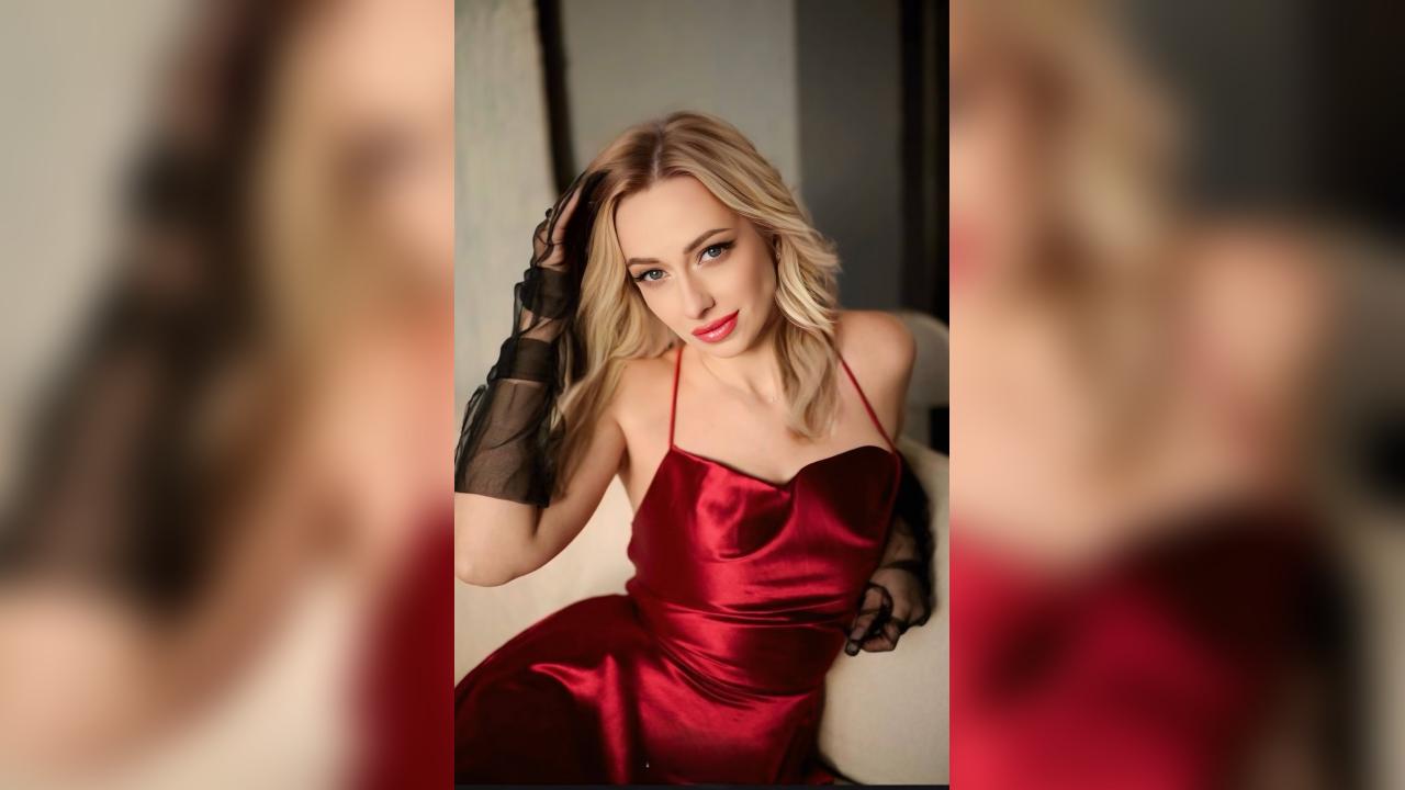 Webcam chat profile for ShyHeart: Outfits