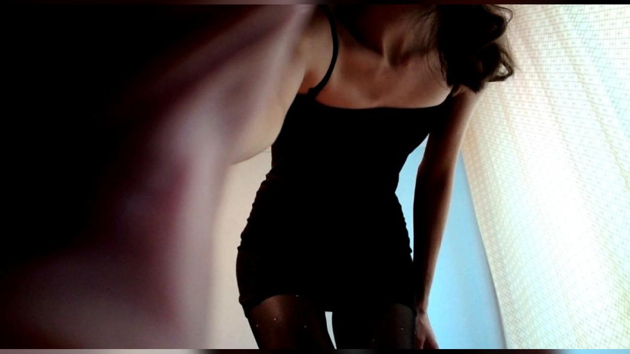 Webcam chat profile for Famefortune: Dancing