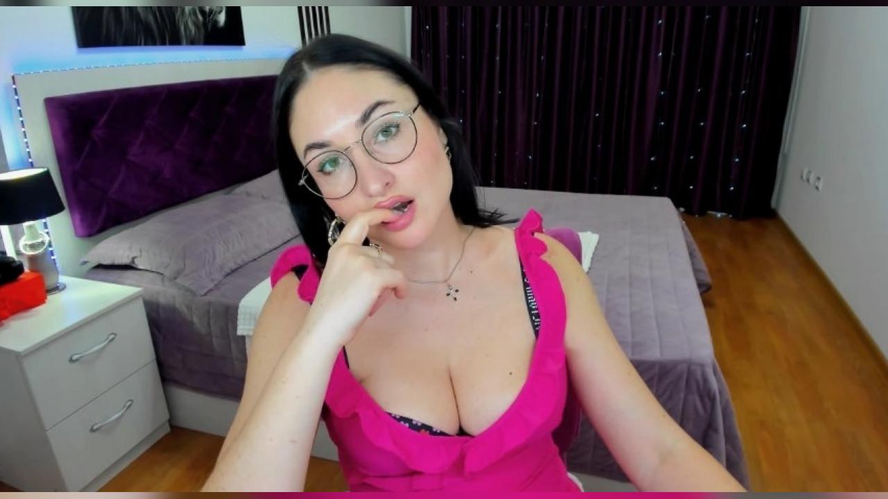 Webcam chat profile for StefanaDean: Leather