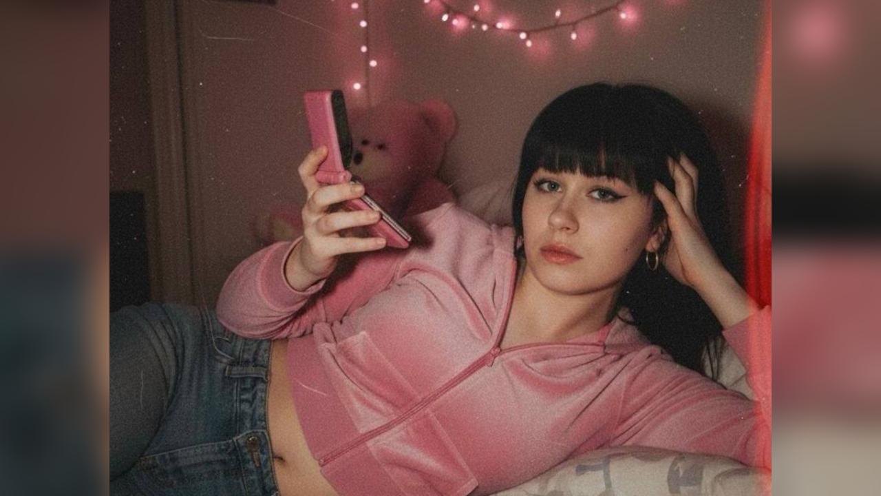 Webcam chat profile for Linaa: Fitness