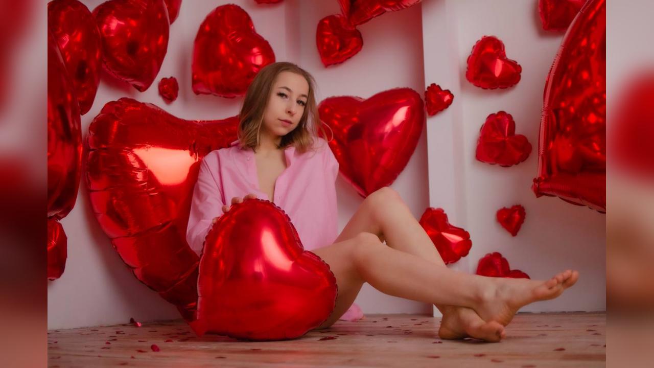 Webcam chat profile for Luna21