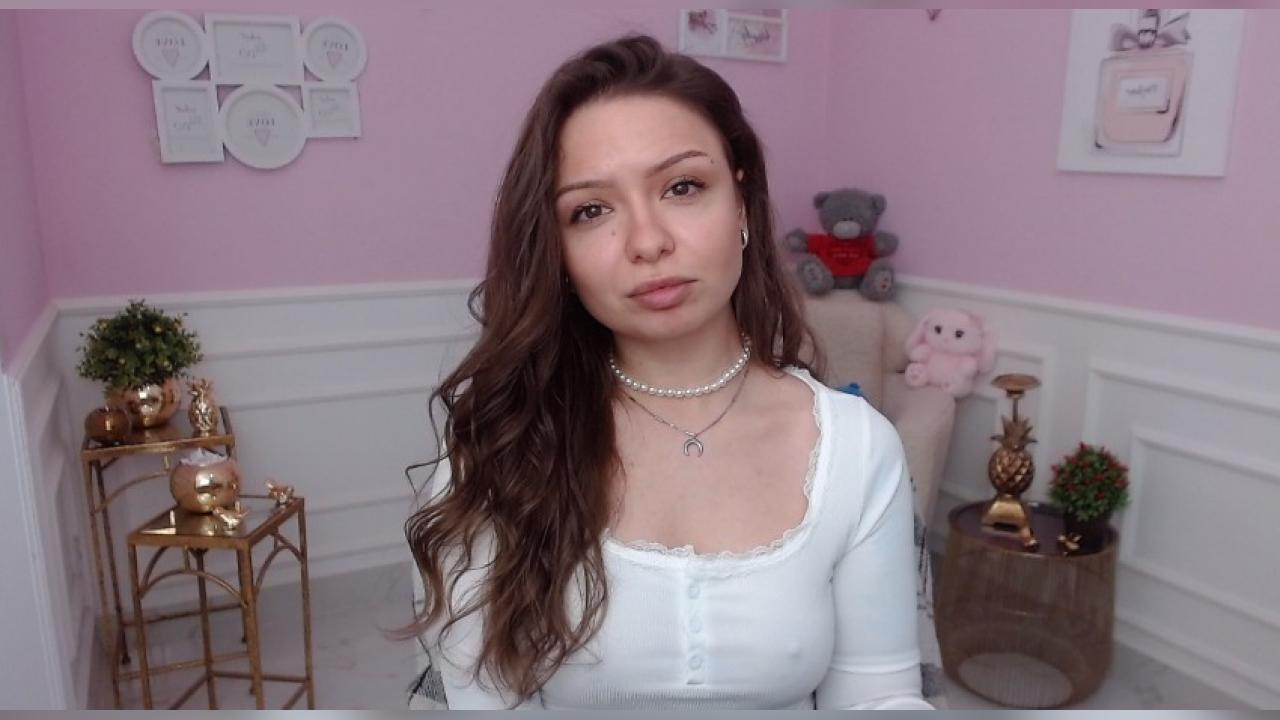 Webcam chat profile for LucySkilar: Leather