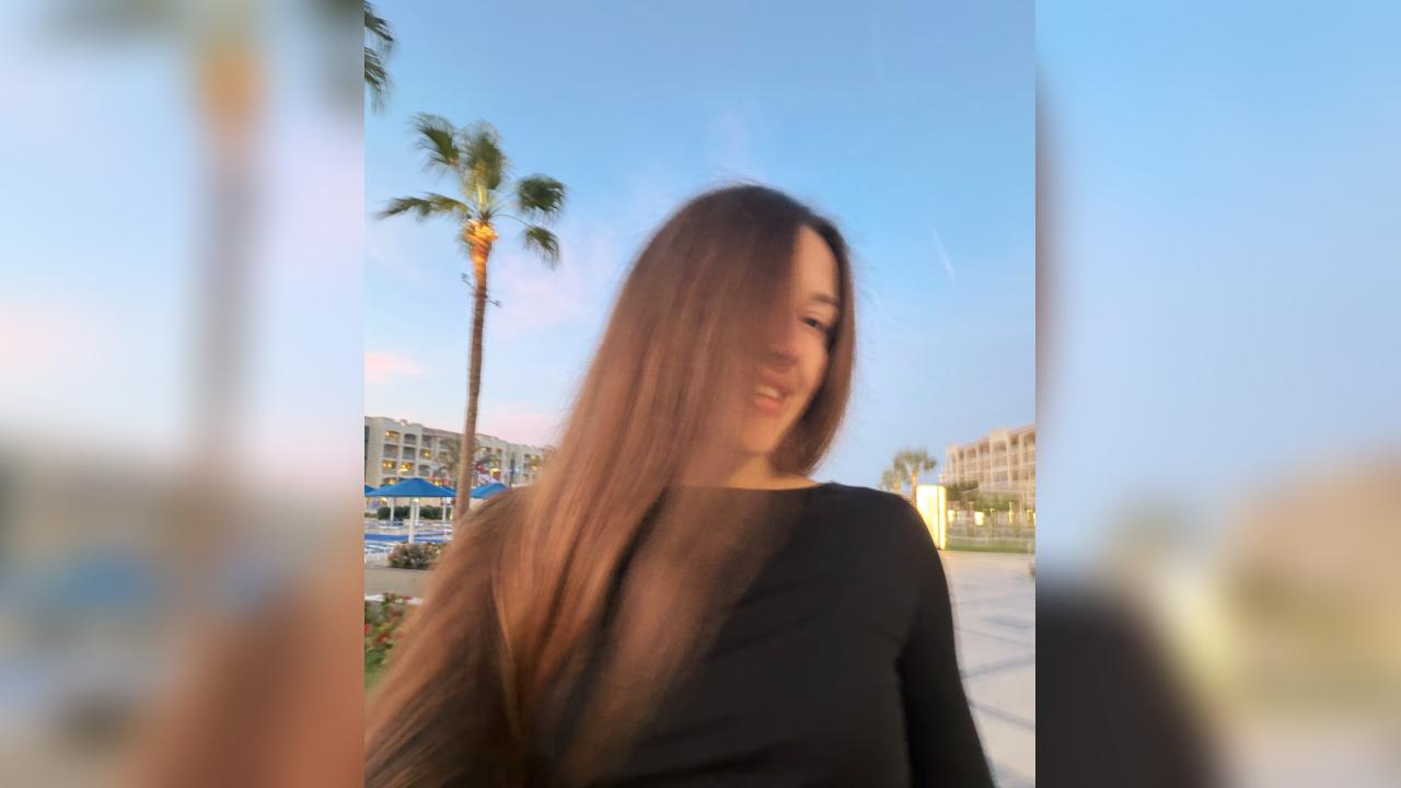 Webcam chat profile for SweetTi: Legs, feet & shoes