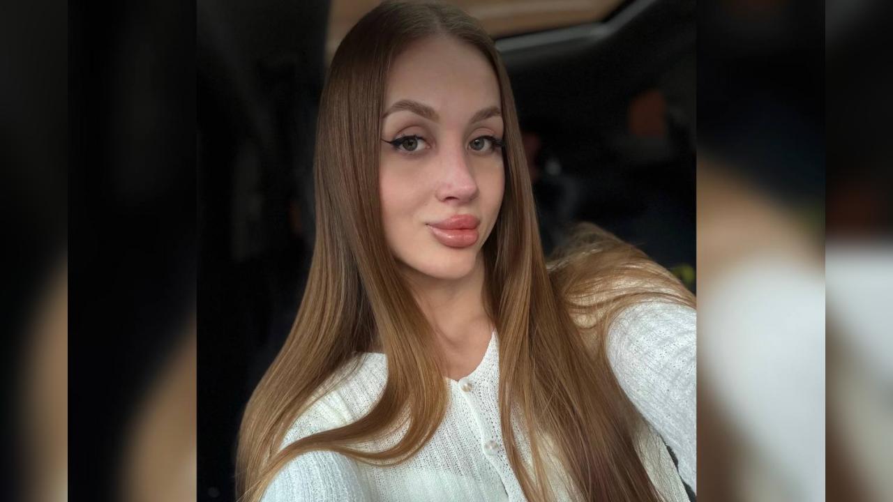 Webcam chat profile for 01HotBlond01