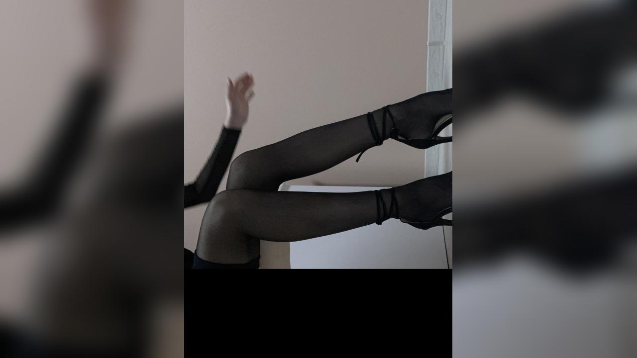 Webcam chat profile for CristalLady: Outfits