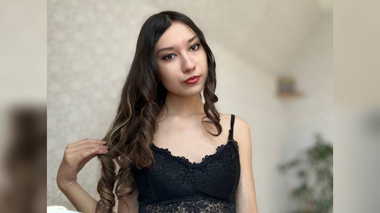 Webcam chat profile for LauraRay: Outfits
