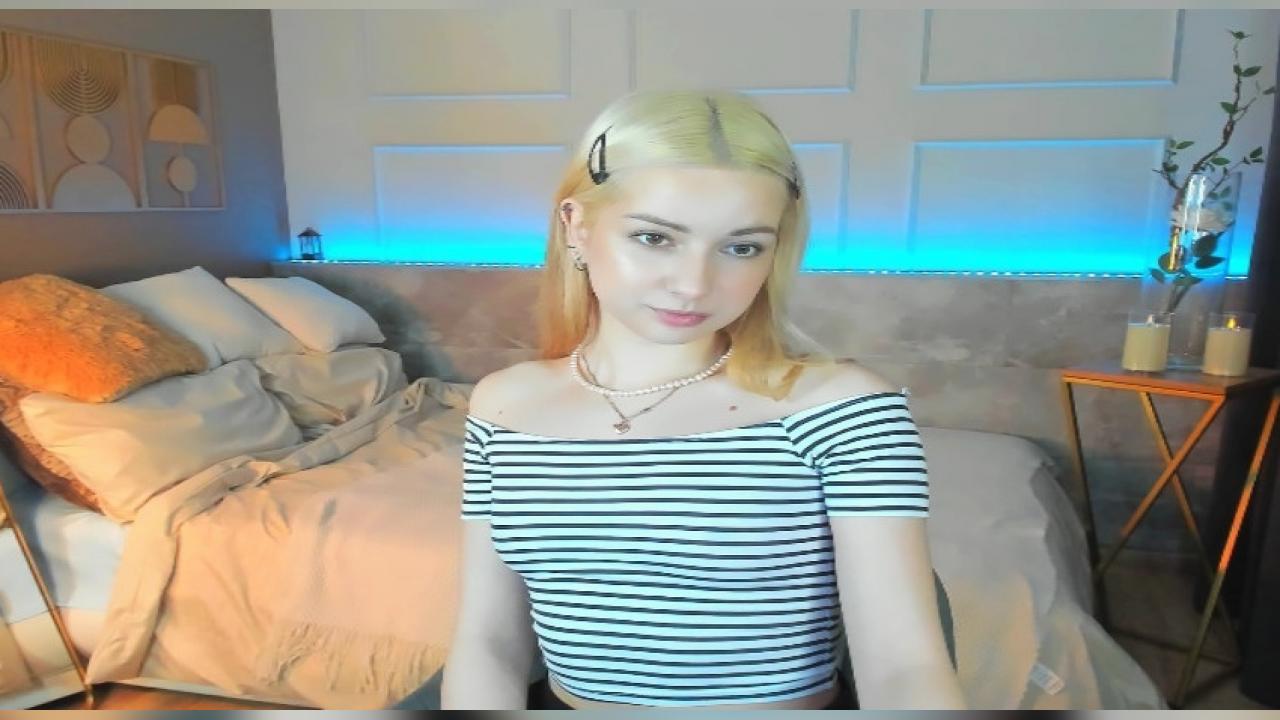 Webcam chat profile for JessieCuti: Legs, feet & shoes