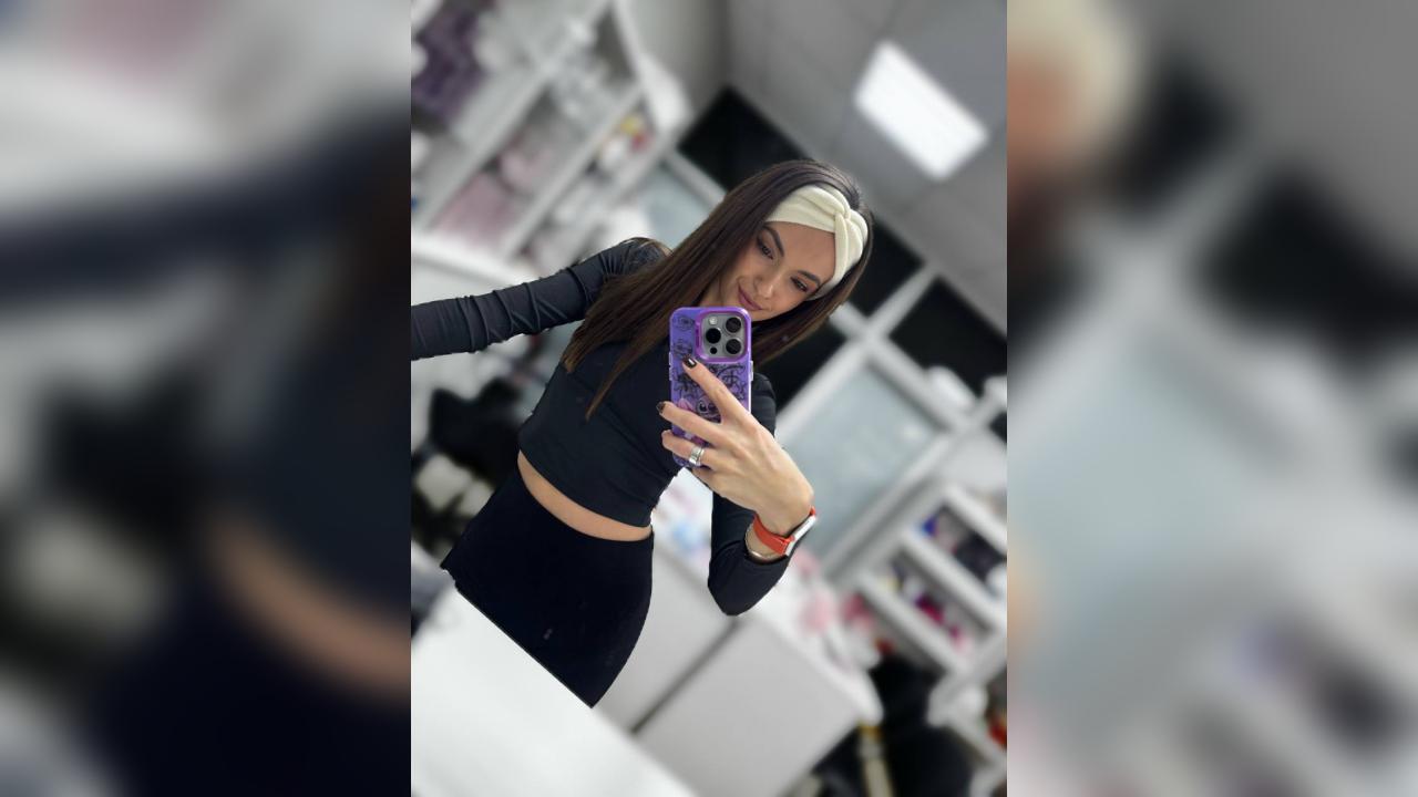 Webcam chat profile for 00FireGirl