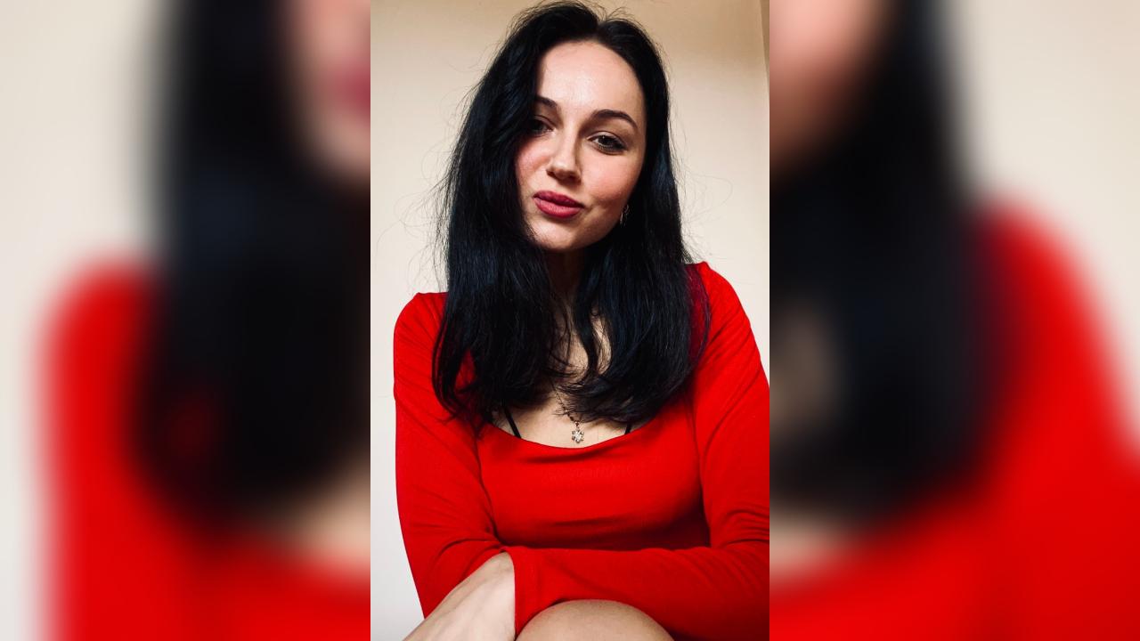 Webcam chat profile for MoonVelvet: Travel