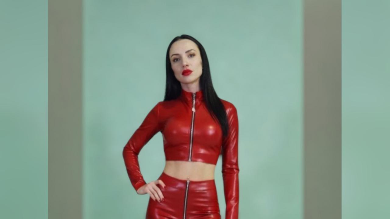 Webcam chat profile for Sweetie85: Bondage & discipline