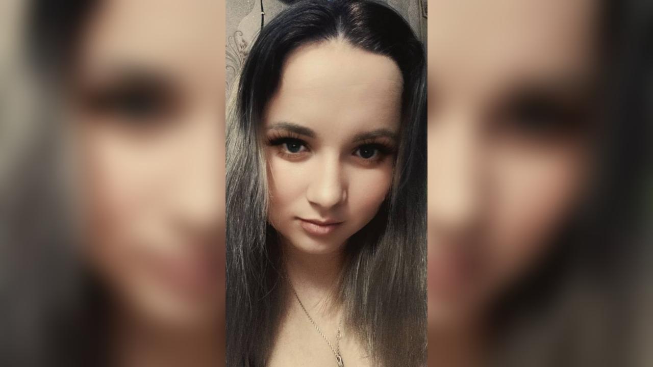 Webcam chat profile for MonikaBeauty