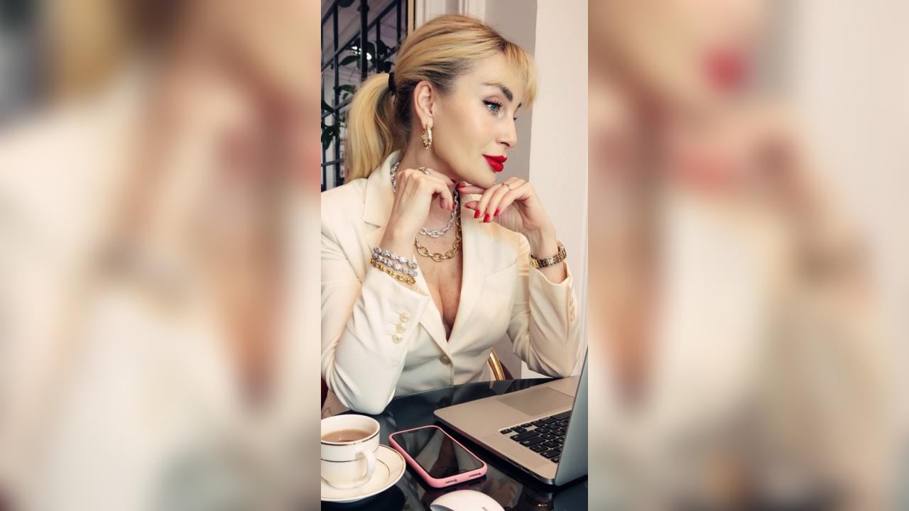 Webcam chat profile for SoftSignal