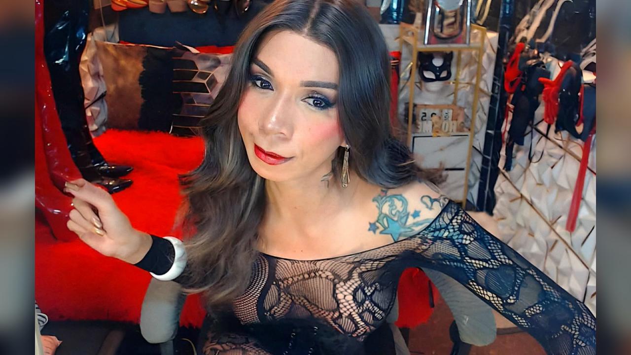 Webcam chat profile for CELINAFOX: Dominatrix