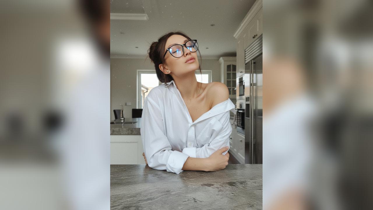 Webcam chat profile for BonnieFanny: Music