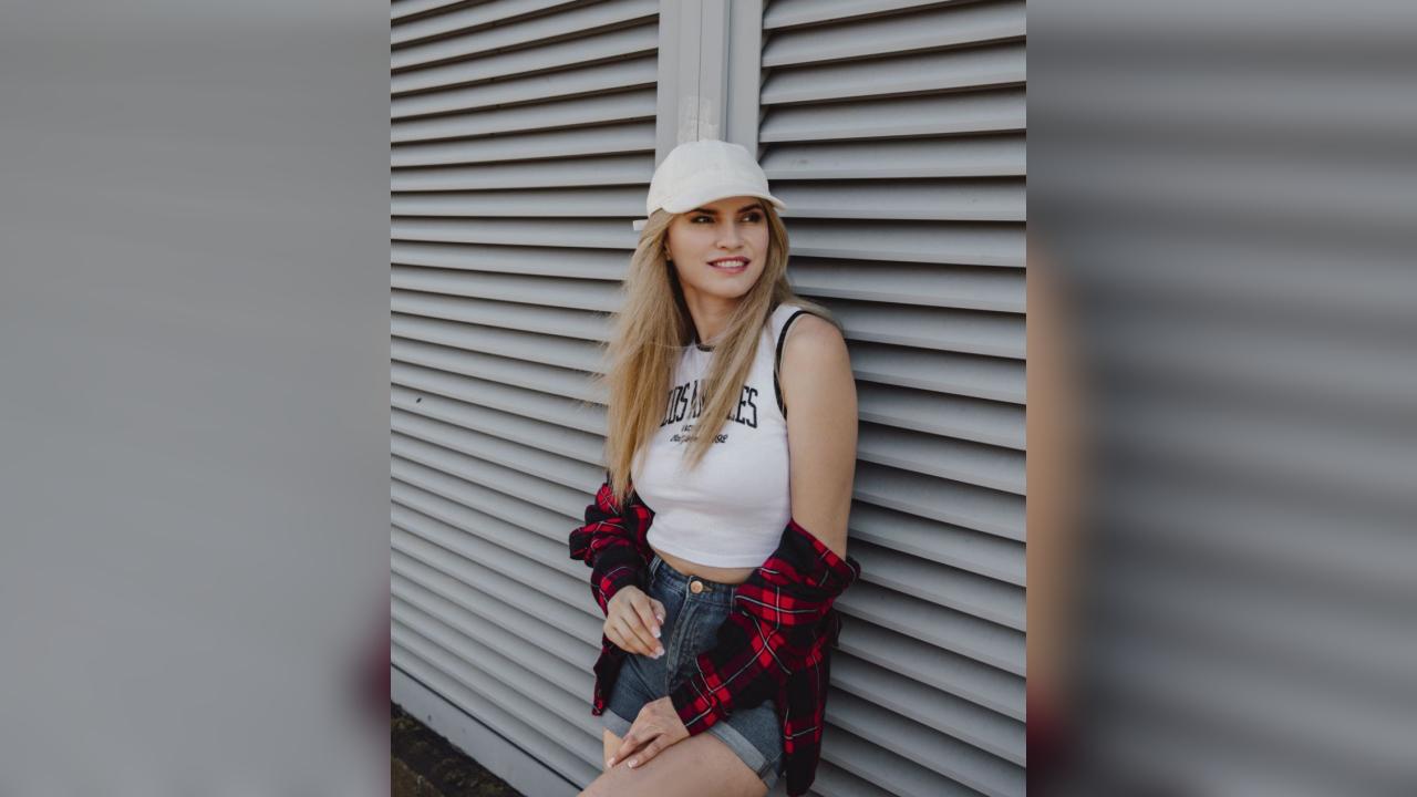 Webcam chat profile for AngelBlonde: Dancing