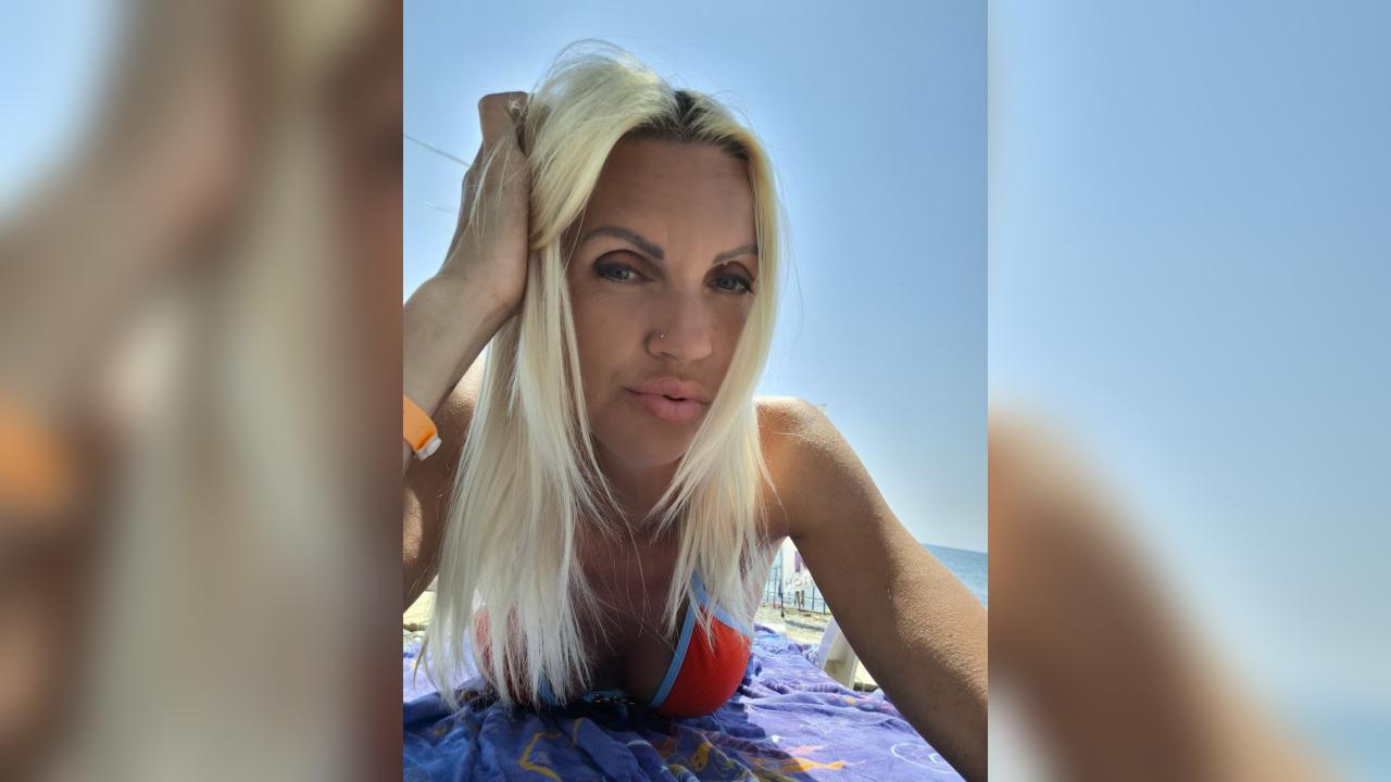 Webcam chat profile for CherryBlond