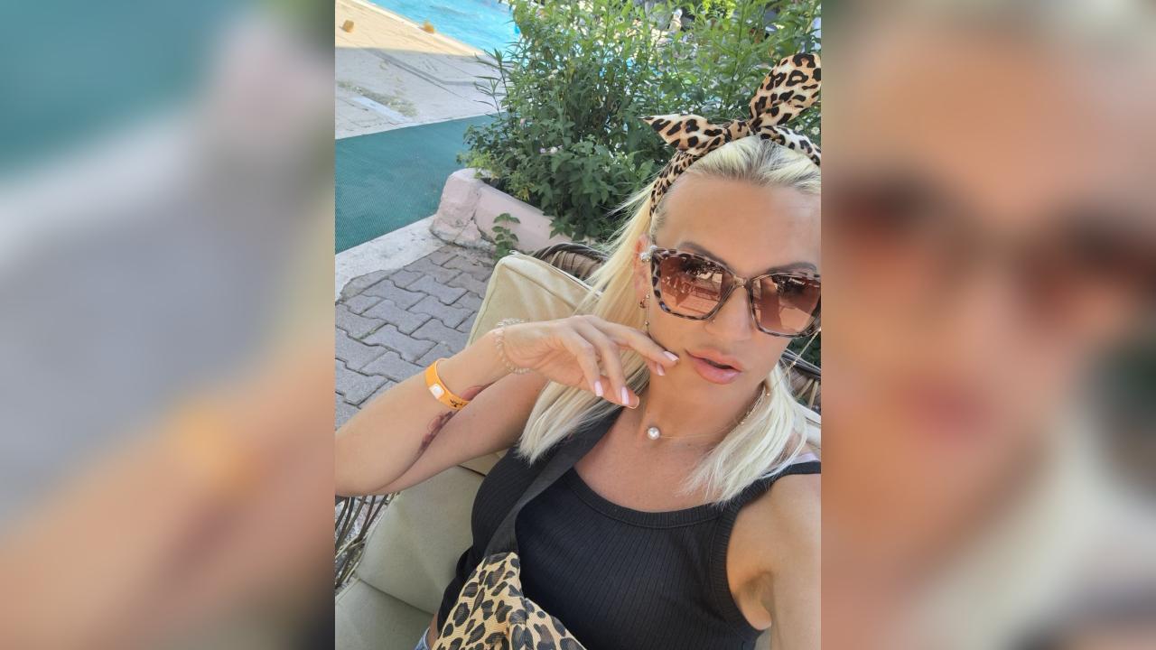 Webcam chat profile for CherryBlond